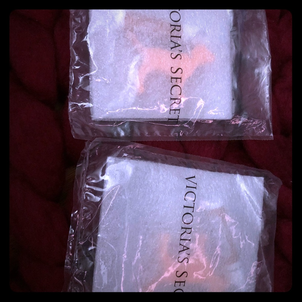 ✨Brand New✨ PINK Chapstick Keychain